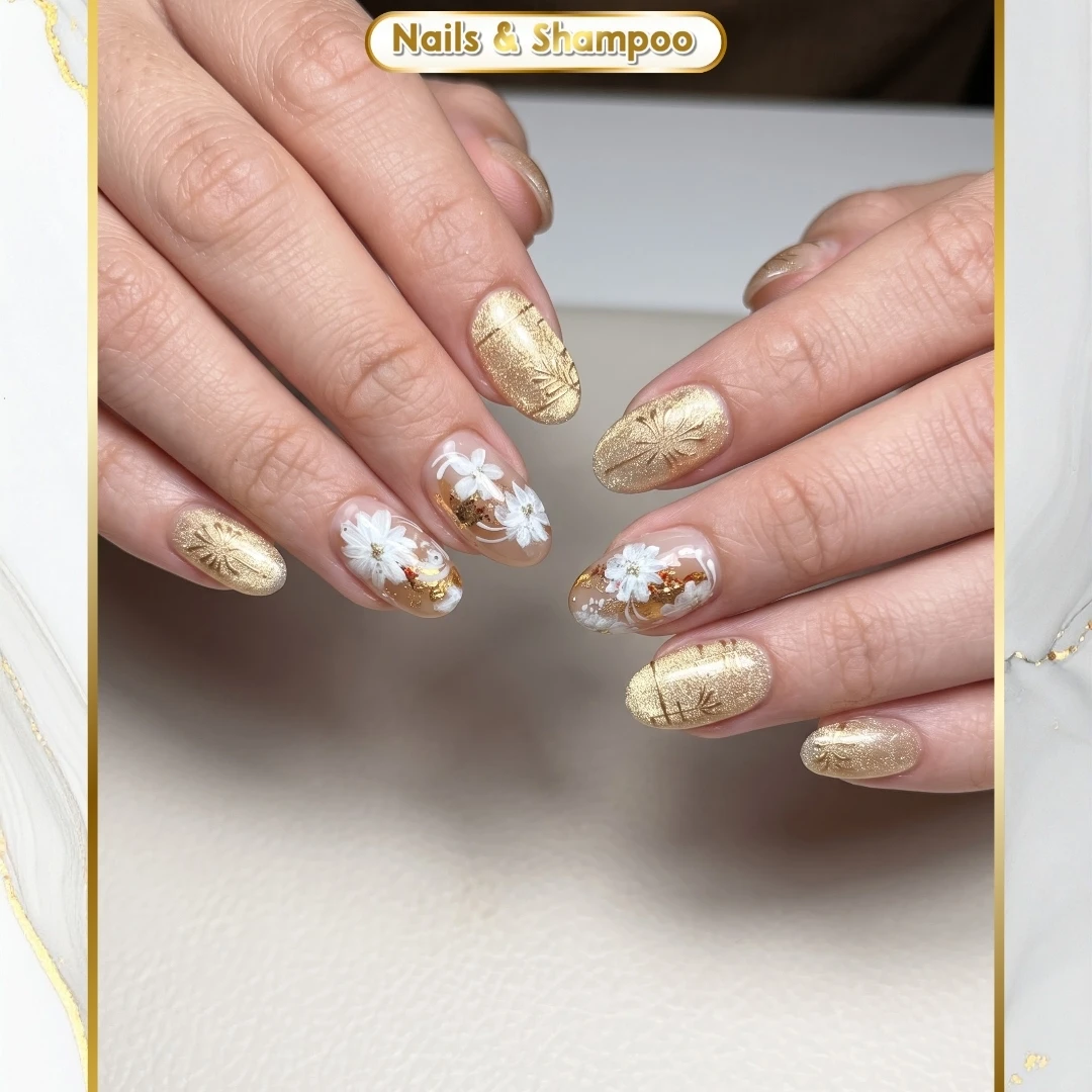 Gel nails art